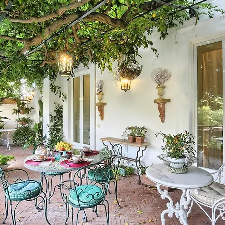 Ferienhaus Lalen Private Luxury With Garden, Terrace & Jacuzzi *